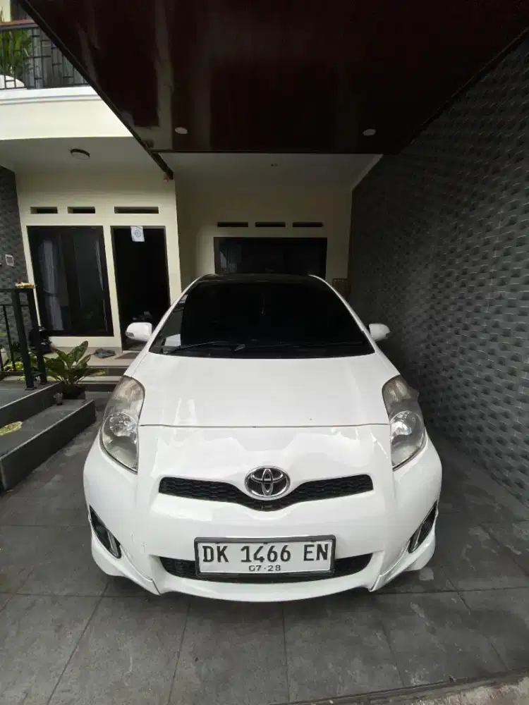 Yaris s limited putih