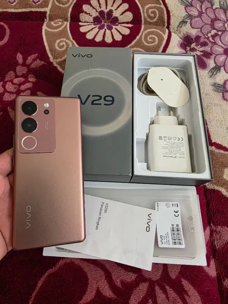 Vivo V29 5G ram 8/256gb fulset original,mulus like new,super istimewa