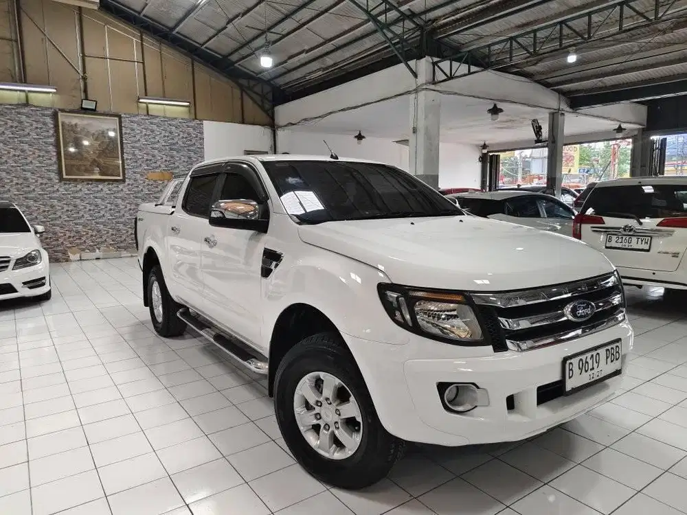 (LOW KM) FORD RANGER XLT HI RIDER 2.2 Diesel AT 2012 Putih