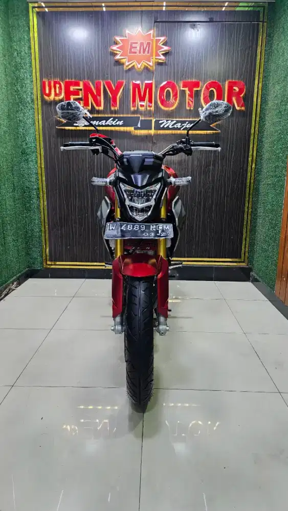 ENY MOTOR - KM 100! HONDA ALL NEW CB150R SE 2021 REG 2022