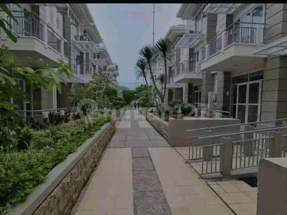 Dijual Town House CBD Pluit