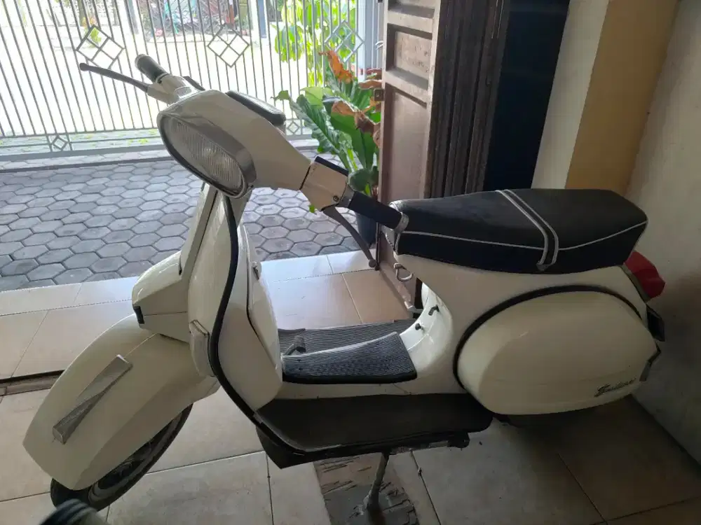 Vespa Klasik Ekslusive Tahun 1989 Sudah Direstorasi