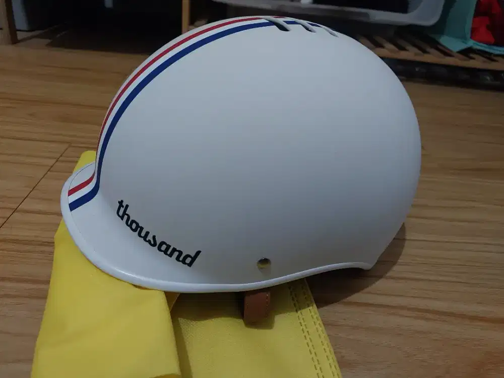 Helm Sepeda Thousand
