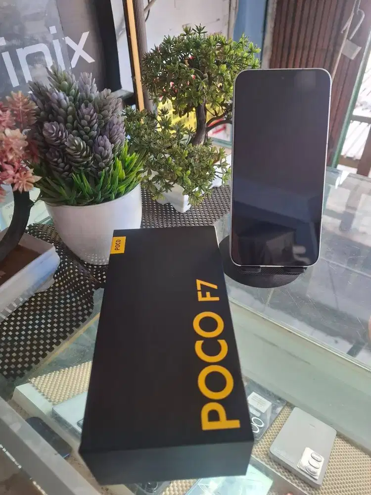 POCO F7 5G RAM 12/512 GB (SECOND)