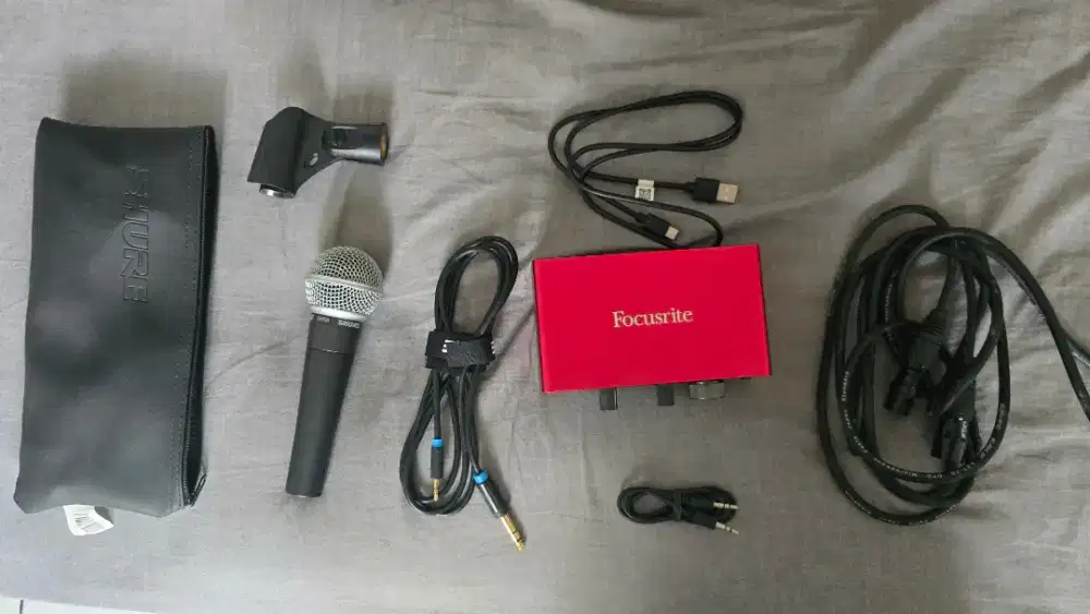 Mic Shure + Soundcard Focusrite ( lengkap )