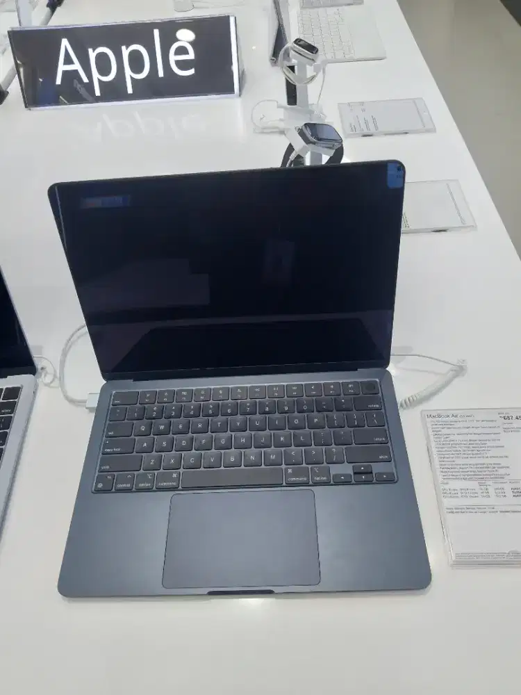 MacBook Air 13 Inch - CICILAN RINGAN TANPA KARTU KREDIT