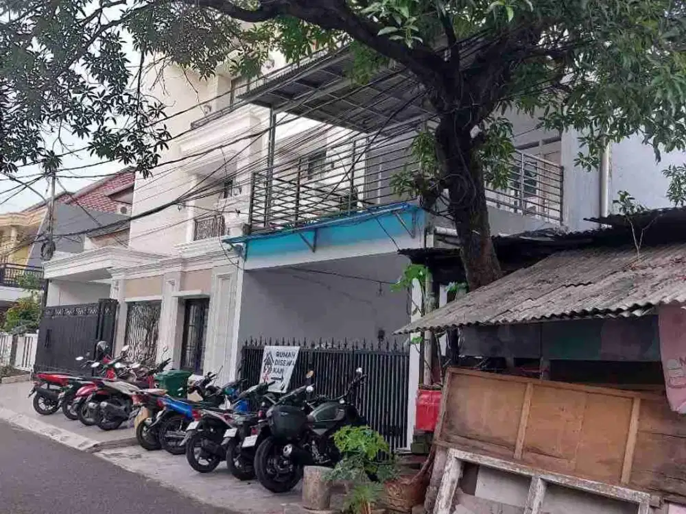 Rumah Tebet Jalan Depan 2 Mobil Bisa Kantor