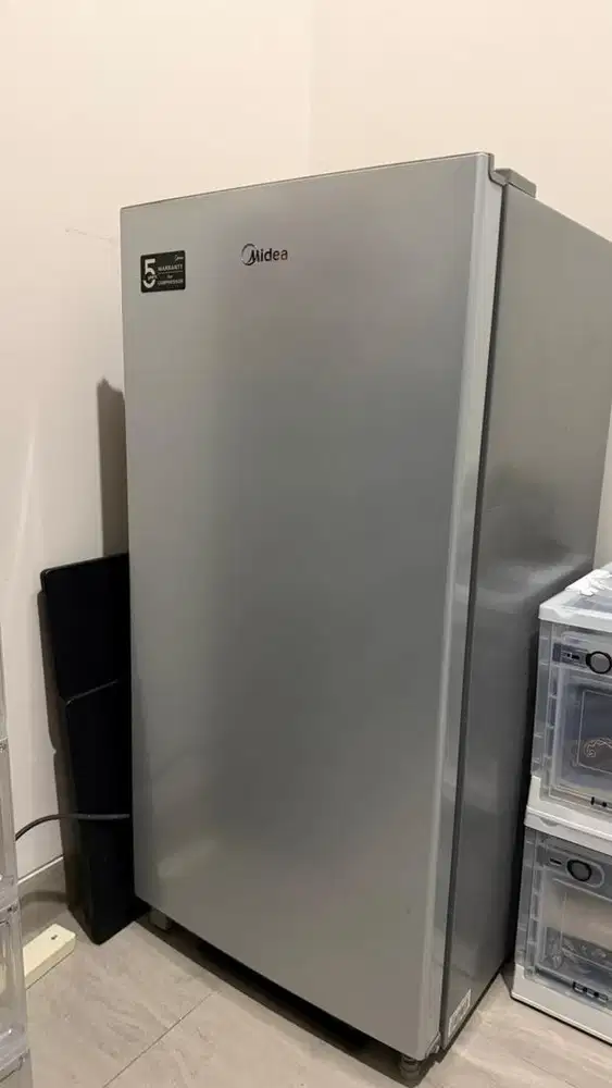 Midea Kulkas 1 pintu