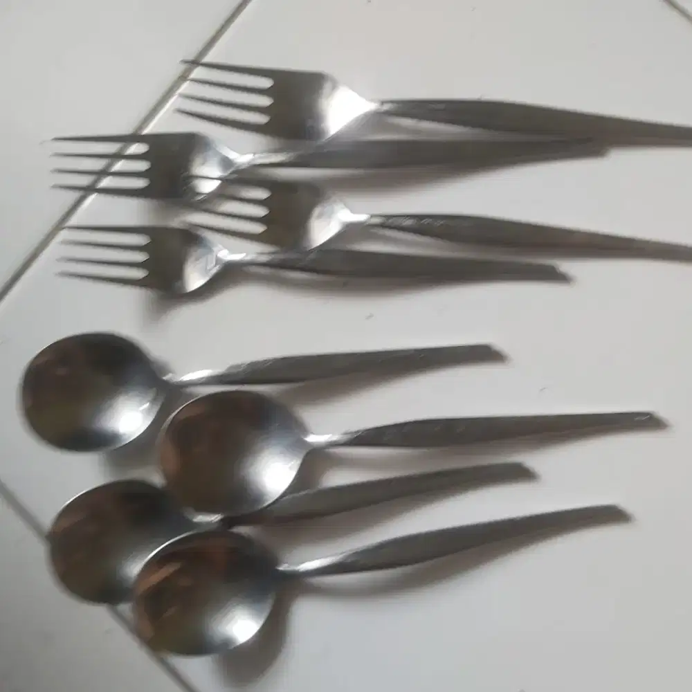 8 pcs sendok& garpu Kuno Noritake Japan