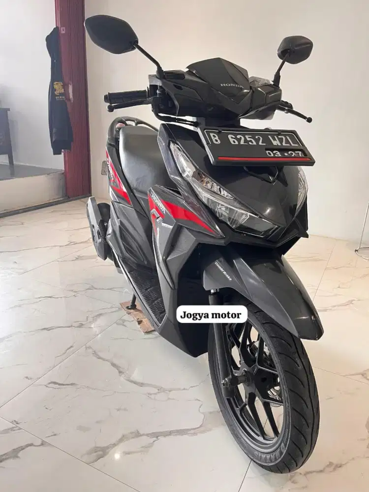 (B) Honda Vario 125 iss tahun 2017