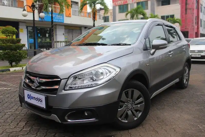 Pajak Panjang - Suzuki SX4 1.5 S-Cross Bensin-MT 2016