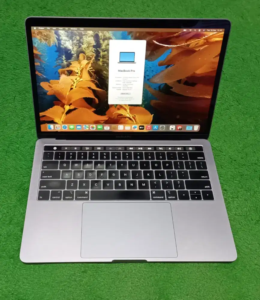 Apple MacBook Pro 2018 Intel i5 16/256 Grey Touchbar Murah