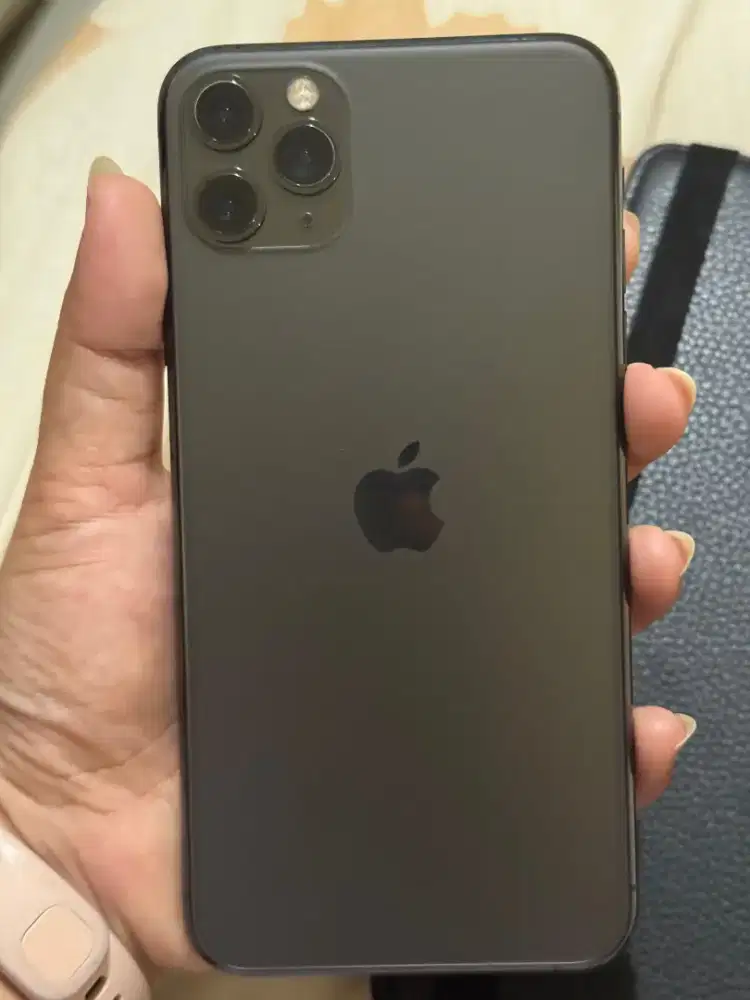 Jual iPhone 11 pro max 256