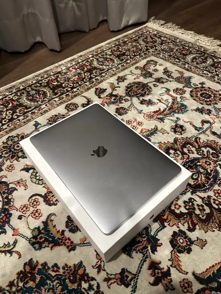 Macbook Pro Intel Core i5 2020 - Second