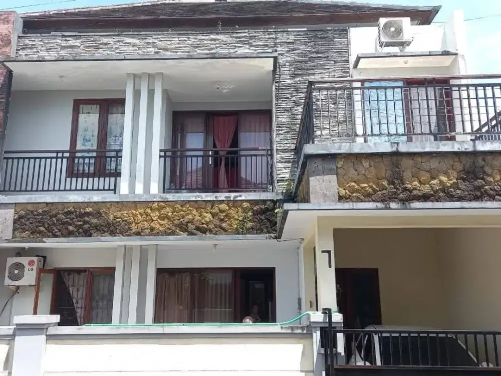 Dikontrakan Rumah Full Furnished Di Renon Jalan Tukad Badung Denpasar Bali.