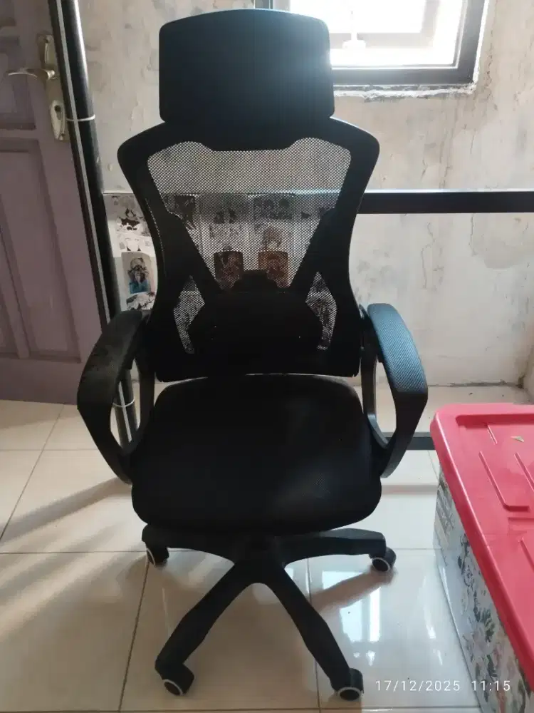 Kursi kantor tanpa sandaran kaki Second