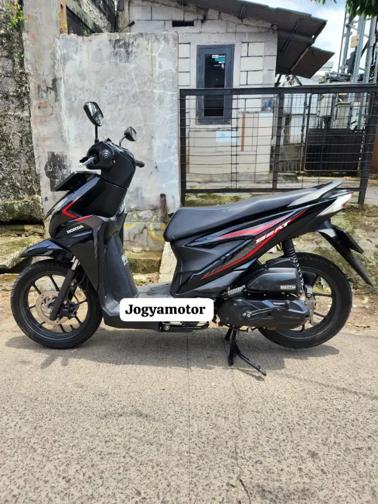 (B) honda new beat Fi tahun 2024
