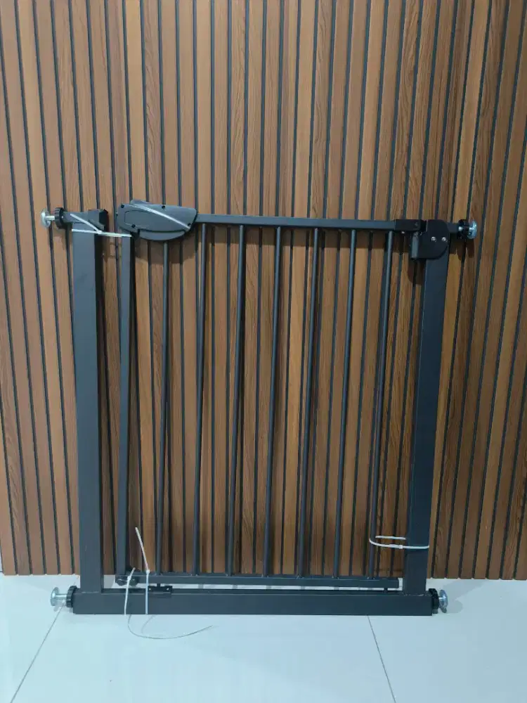 Baby safety gate pagar bayi