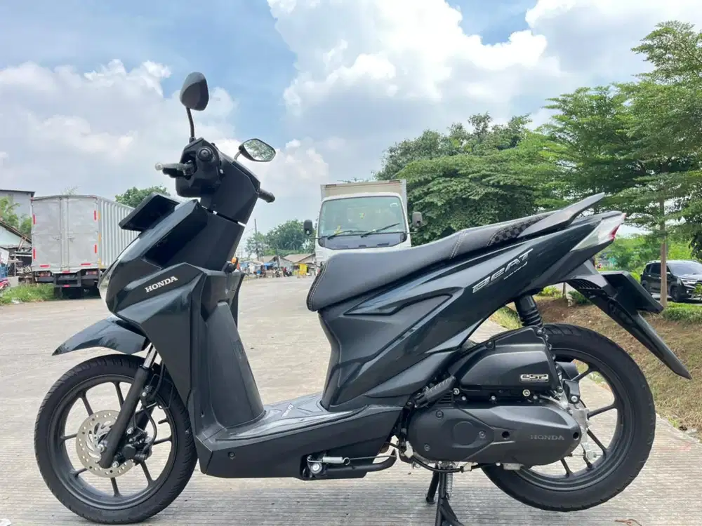 HONDA BEAT DELUXE KEYLESS SIAP PAKEK MOTOR BAGUS