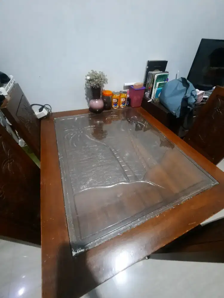 Meja makan kaca kayu jati