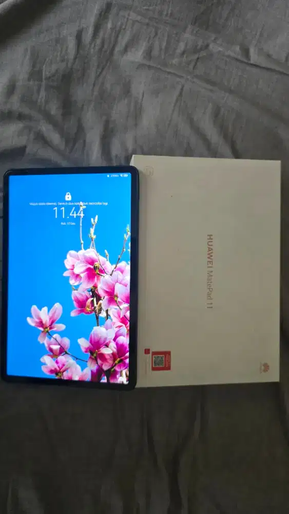 Huawei Matepad 11 6GB/256GB warna hijau leather motif