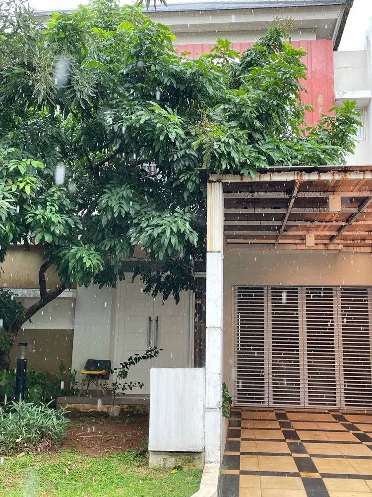 Jual Rumah Mewah di Cluster Summarecon bekasi dkt stasiun (C1043)