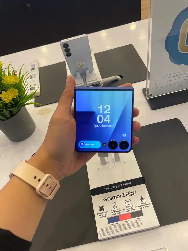 CICILAN TANPA APLIKASI SAMSUNG ZFLIP 7 PROMO BUNGA 0%