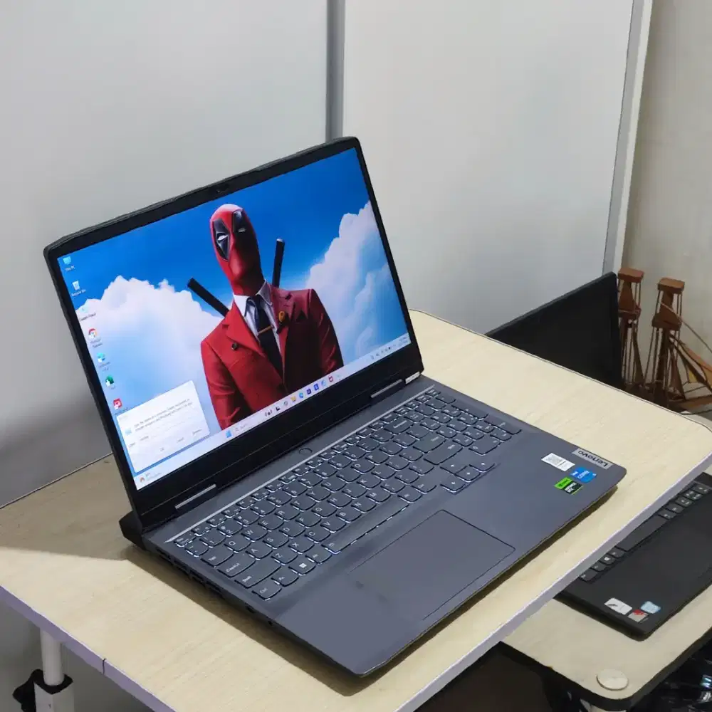 LENOVO LOQ 15RH8 CORE I5 GEN13 RTX 3050 6GB FULLSET