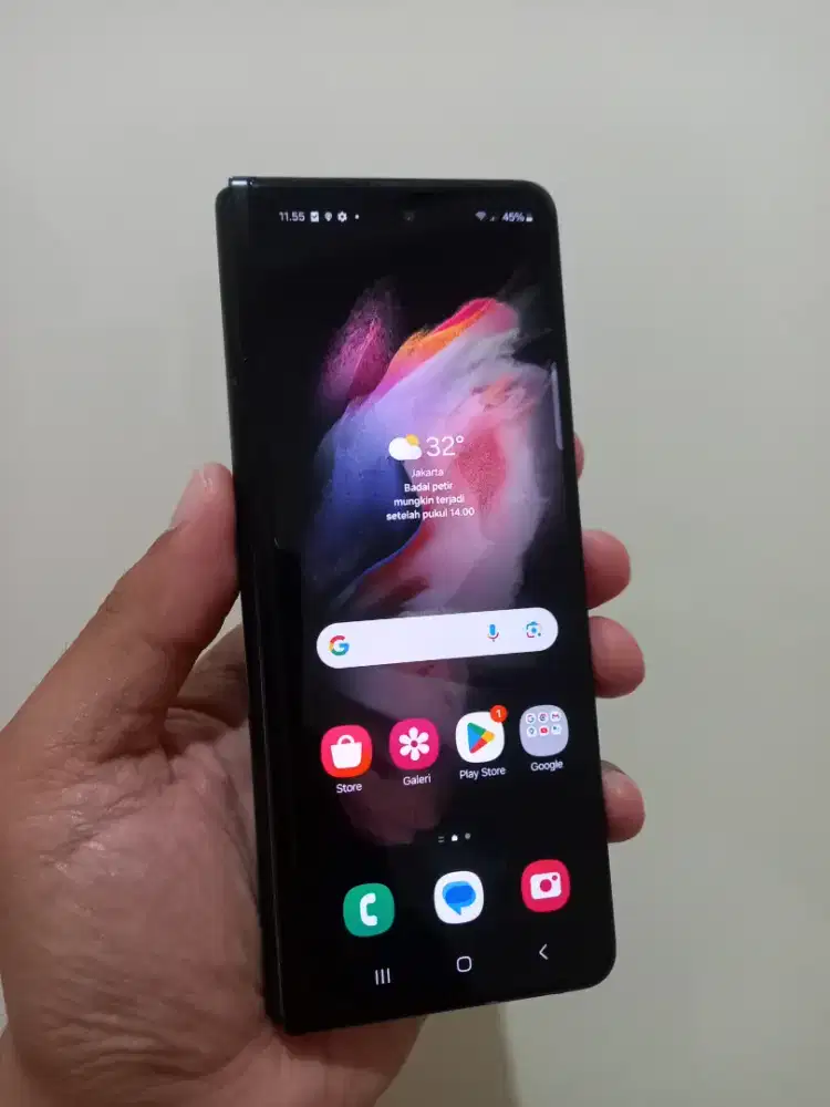 Samsung Galaxy Z Fold 3 Ram 12/256Gb 5G Fullset ada minus dibaca