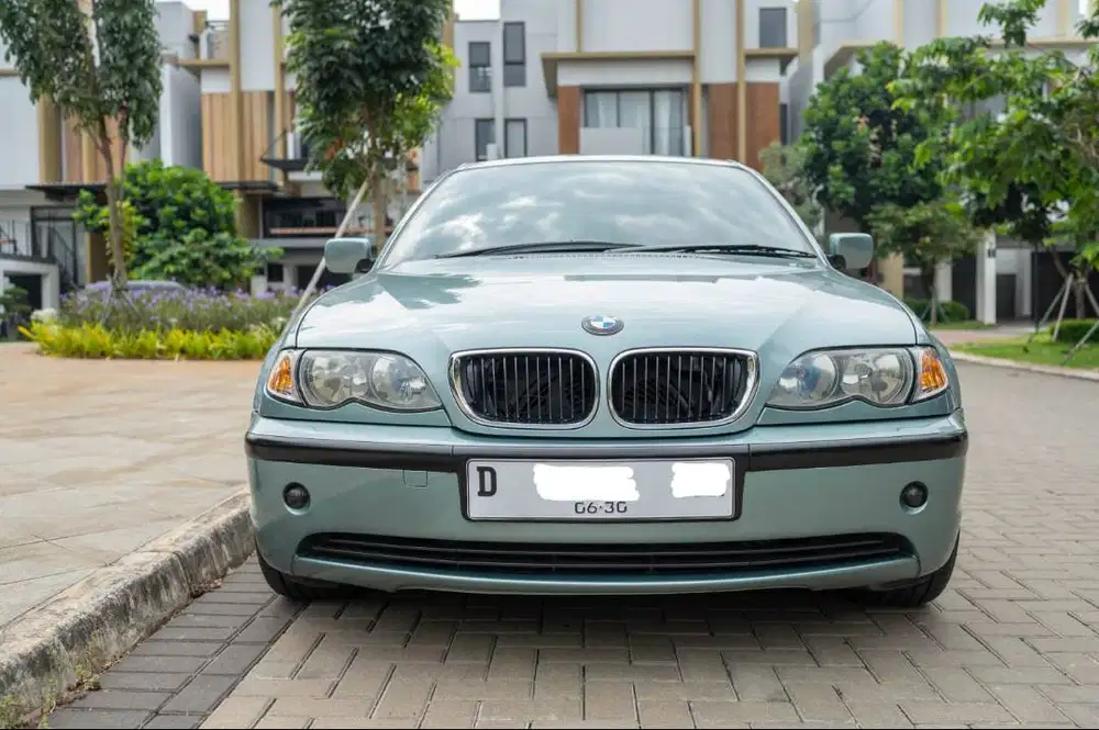BMW E46 325i 2002 Facelift. Grey Green RARE color