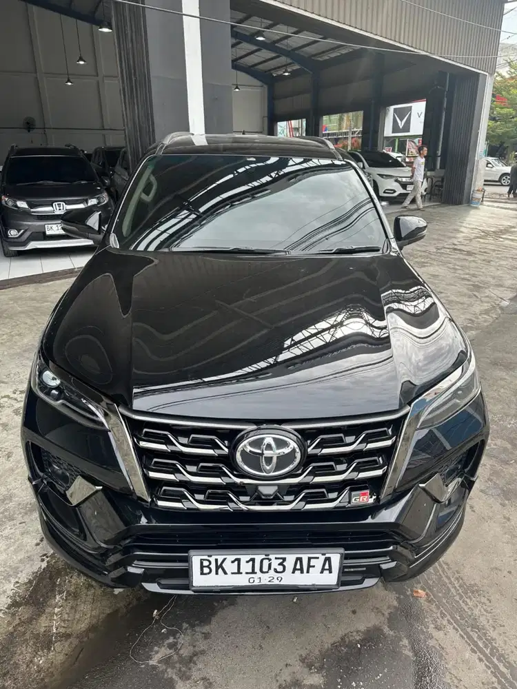 Toyota Fortuner 2.8 GR AT 2023