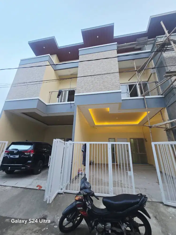 Jual Rumah di Harapan Indah dkt stasiun bekasi kota (C0558)