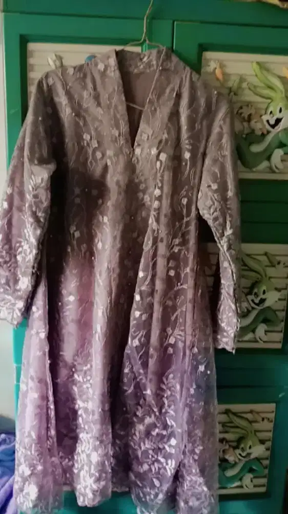 kebaya modern , bahan adem warna ungu muda