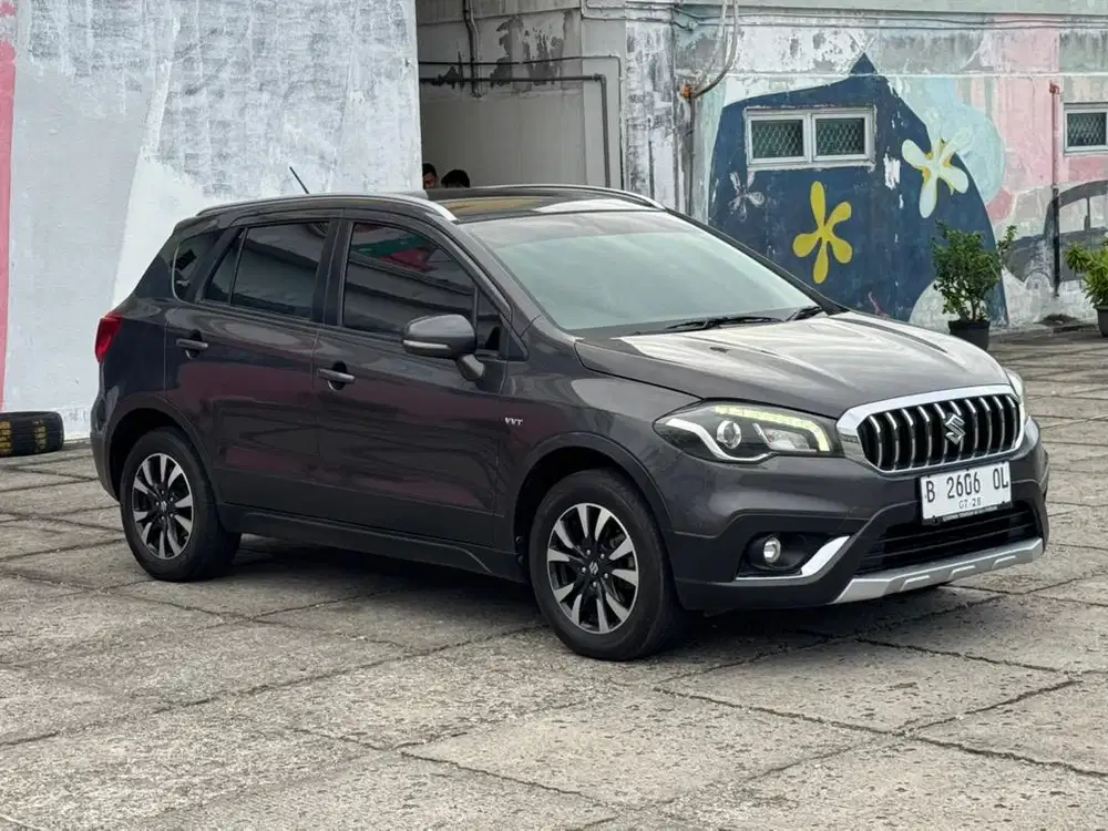 MURAH !! DP10jt SX4 SCROSS AT MATIC 2018 KM LOW !!