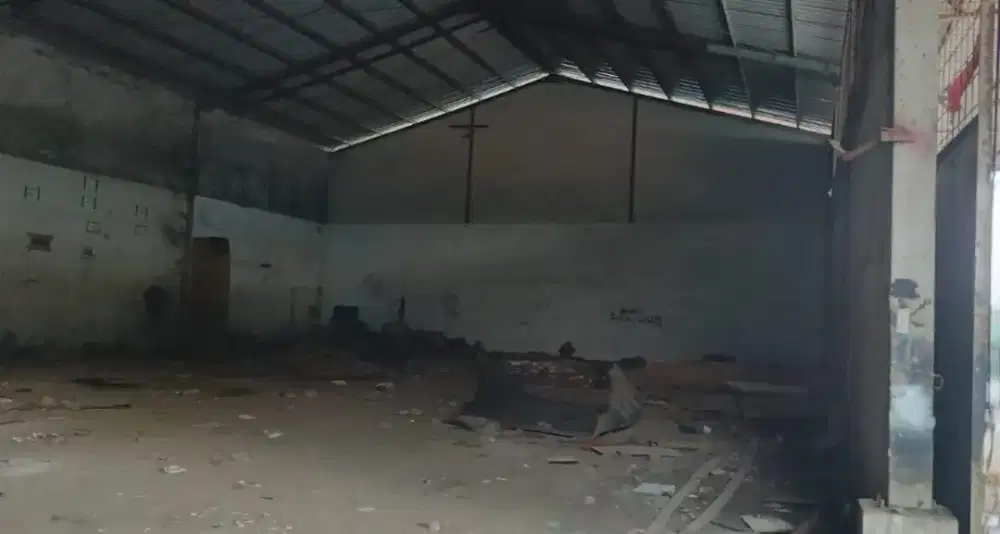 Sewakan Tanah + Bangunan Gudang
Pengasinan Raya Dekat Bekasi Timur