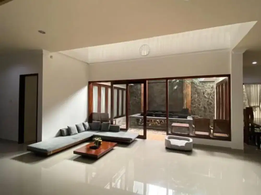 Dijual Rumah Mewah Jalan Kaliurang Km 8 Jogja