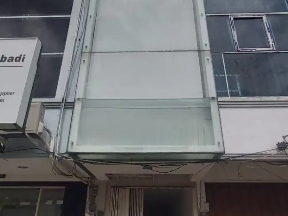 Ruko 3 Lantai Bagus HGB di Surya Inti Permata