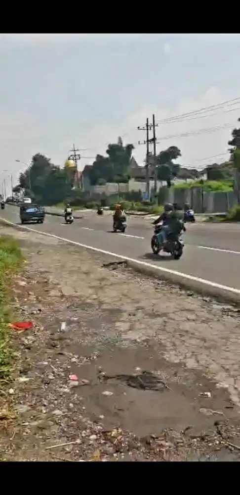 Tanah Poros Jalan Raya Propinsi Kawasan Industri