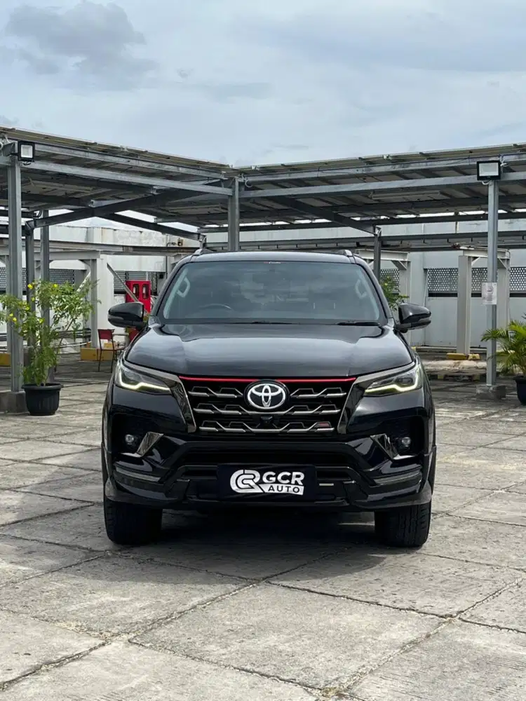 LIKE NEW KM 45RIBU! TOYOTA FORTUNER 2.4 VRZ TRD 4X2 AT 2020 / 2021
