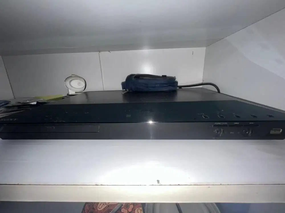 DIJUAL HOME THEATRE SONY BDV E2100