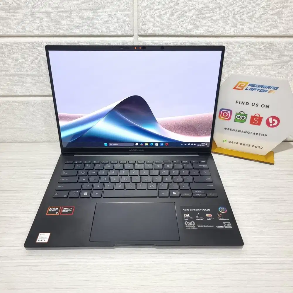 Asus Zenbook 14 Oled UM3406HA RYZEN 7-8840HS 16GB/512GB OLED GARANSI