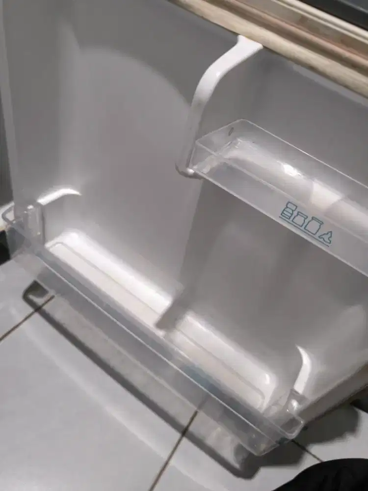 kulkas mini portable toshiba glacio