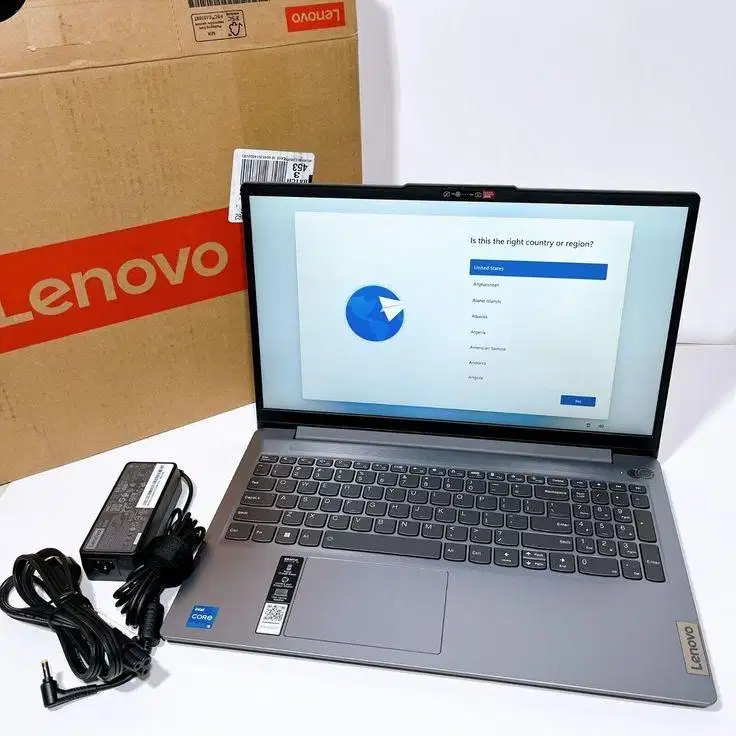Promo Laptop Lenovo Ideapad Slim 3 Intel core i3