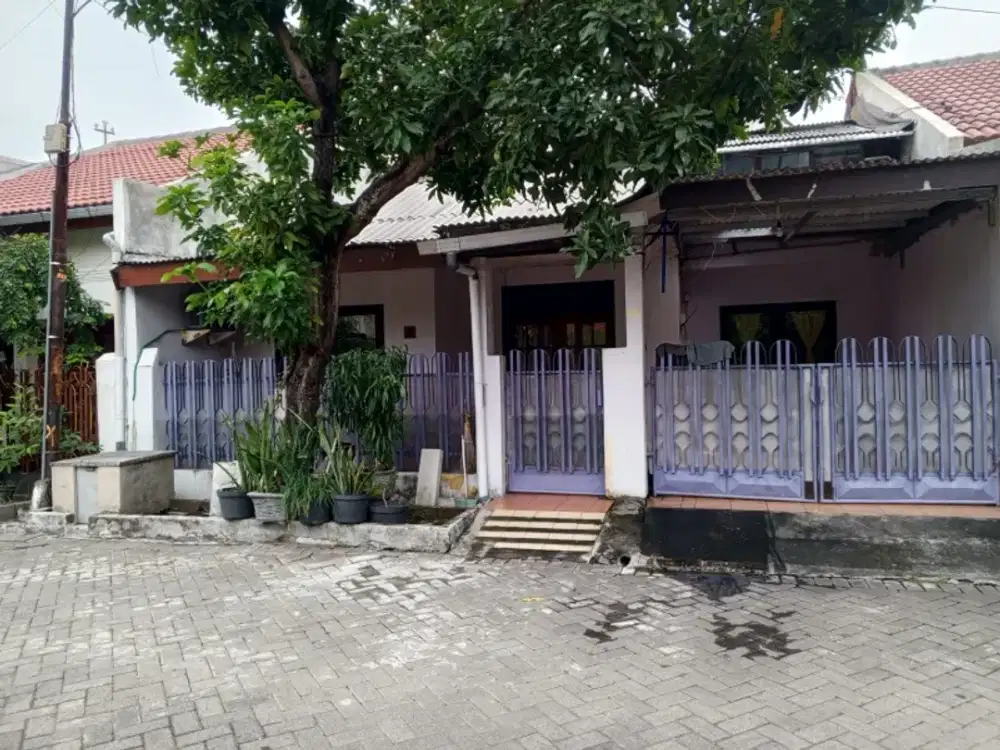 rumah second 2lt Pondok Chandra dekat Merr Surabaya
