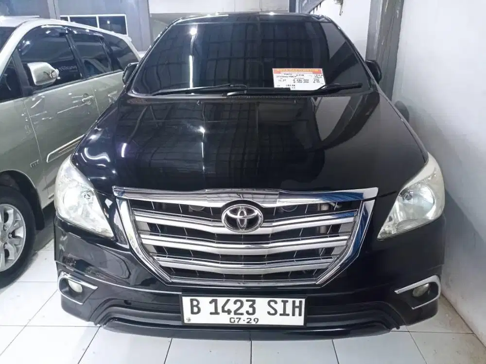 innova v bensin 2014 matic