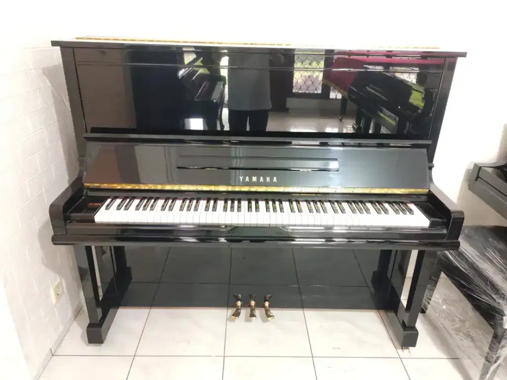Yamaha piano U30A hitam mulus Made in Japan