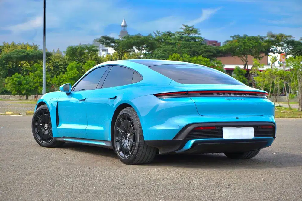 Porsche Taycan Turbo  EV AWD ATPM 2021