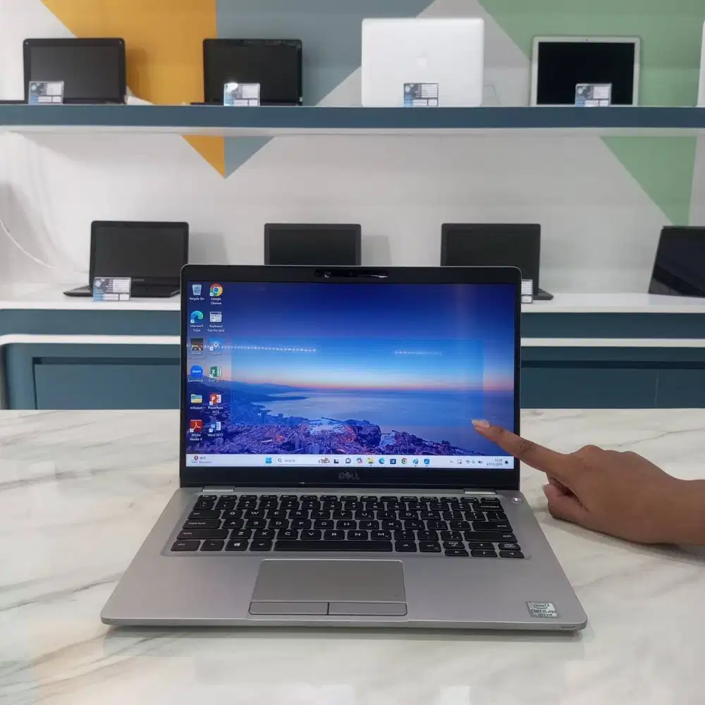 [D55]| Laptop DELL | Touchscren Editing| 16GB| 256GB| 14inch | Garansi
