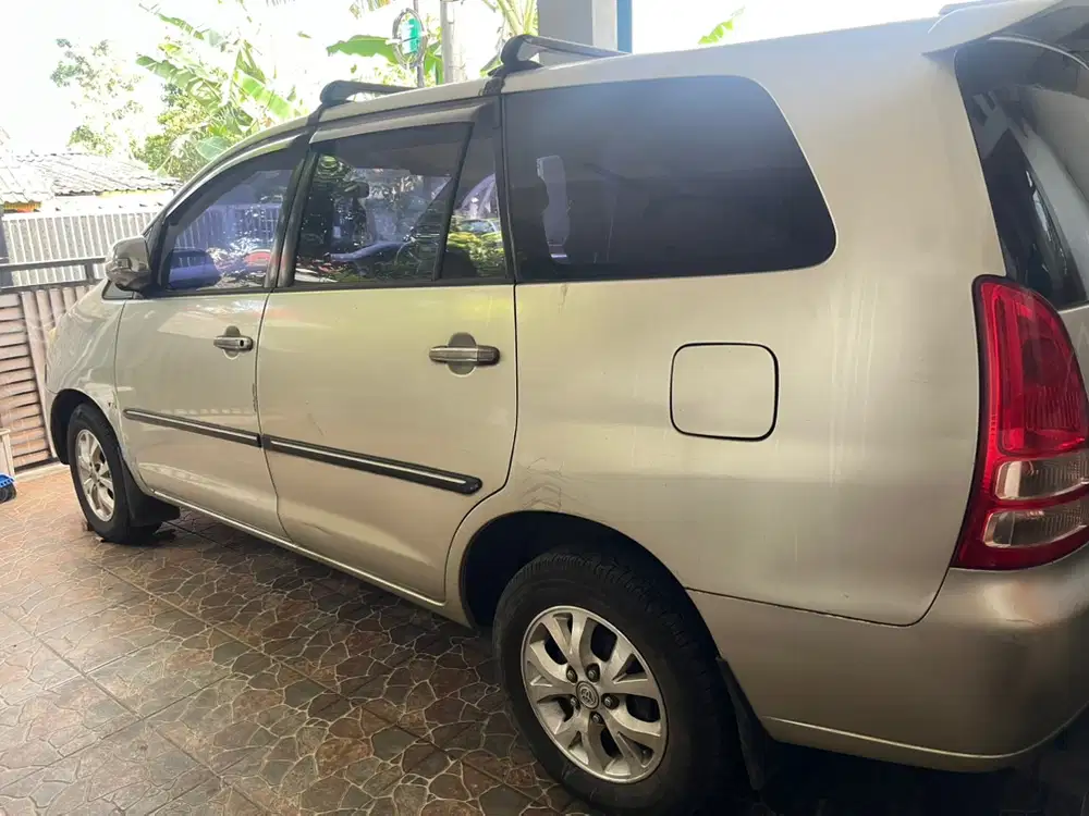 Toyota Kijang Innova 2007 Bensin