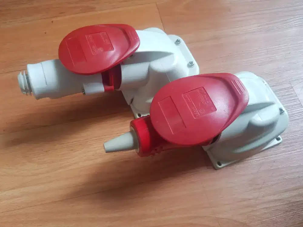 Socet legrand P17 32A, dan 16A ip44